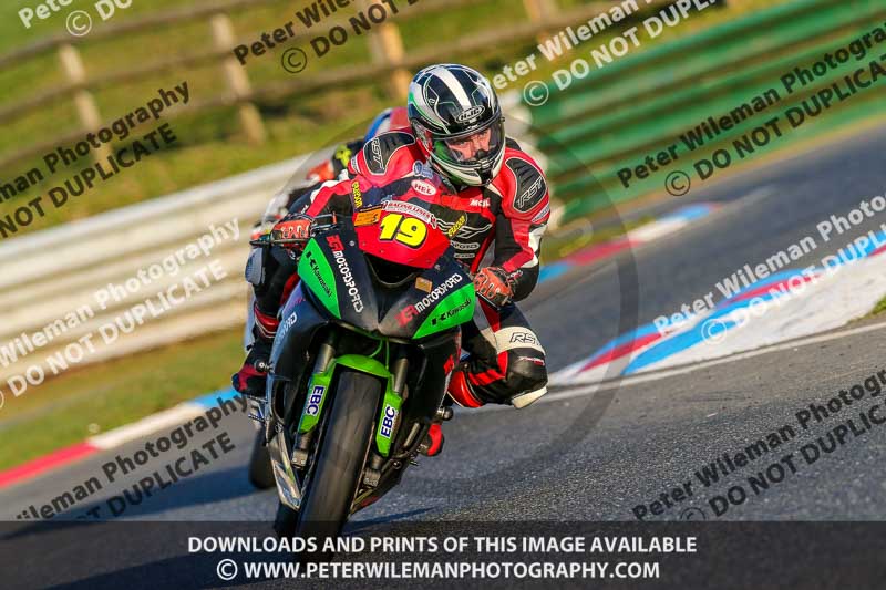 PJ Motorsport Photography 2018;enduro digital images;event digital images;eventdigitalimages;mallory park;mallory park photographs;mallory park trackday;mallory park trackday photographs;no limits trackdays;peter wileman photography;racing digital images;trackday digital images;trackday photos